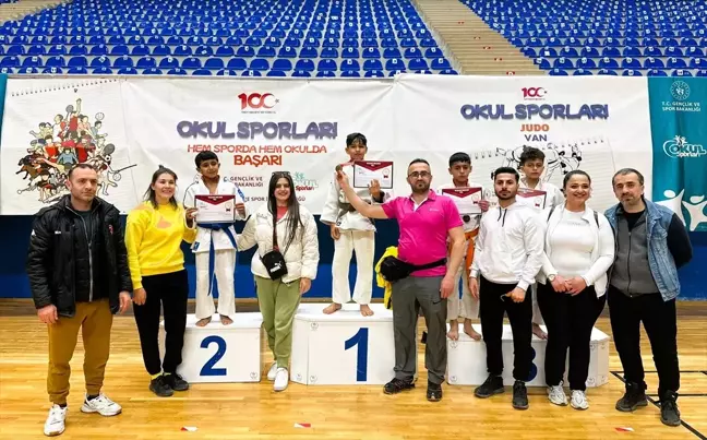 Diyarbakır Büyükşehir Belediyesi Sporcuları Okul Sporları Judo Müsabakalarında Derece Aldı