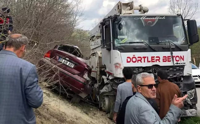 Samsun'da beton mikseri ile otomobilin çarptığı trafik kazasında 1 kişi hayatını kaybetti