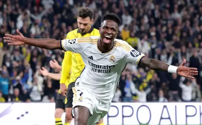 Vinicius Junior, UEFA Şampiyonlar Ligi'nde Sezonun En İyi Futbolcusu Seçildi