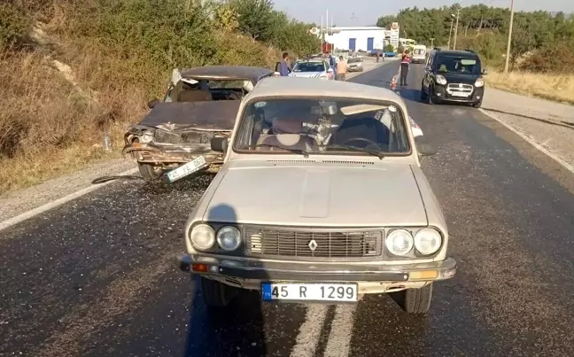 Manisa'da Trafik Kazası: 4 Yaralı