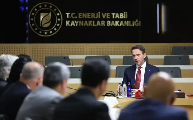 Enerji Bakanı Alparslan Bayraktar, İstanbul Maden İhracatçıları Birliği Yönetim Kurulunu Kabul Etti