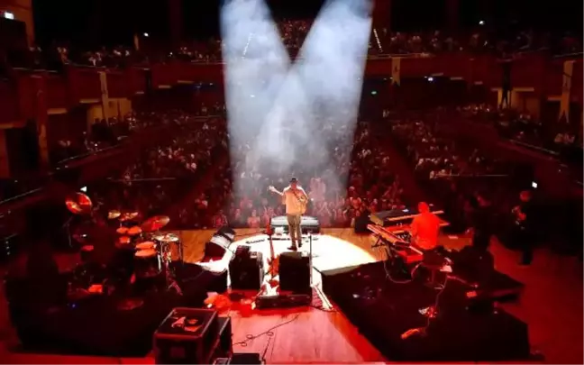 Marcus Miller, Avrupa Turnesine İzmir'den Başladı