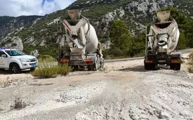 BETON MİKSERİYLE ÇEVREYİ KİRLETEN 2 ŞOFÖR VE ŞİRKETE CEZA -