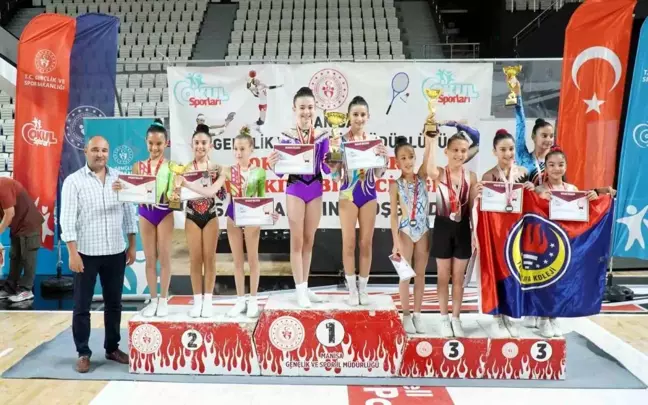 Okul Sporları Cimnastik Aerobik ve Step Aerobik Türkiye Şampiyonası Manisa'da Yapıldı