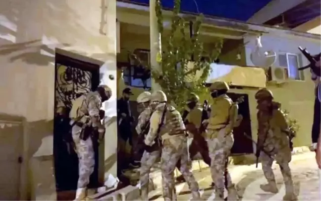 İzmir'de terör operasyonu: 8 gözaltı