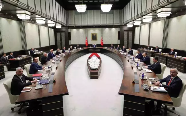 Bakan Özhaseki: Kaçak yapıları yıkacağız, yatların hepsini kayıt altına alacağız