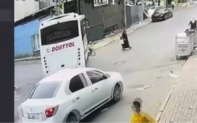 Avcılar'da feci kaza! Midibüs 4 yaşındaki çocuğun üzerinden geçti