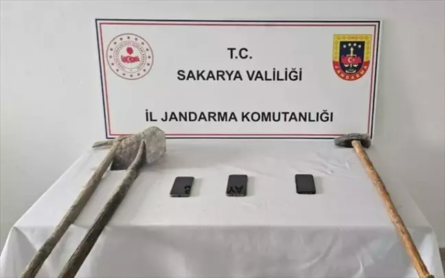 Sakarya'da Kaçak Kazı Yapan 11 Zanlı Fotokapanla Yakalandı