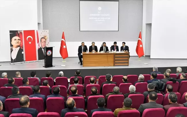 Kırşehir Valisi Muhtarlara Teşekkür Etti