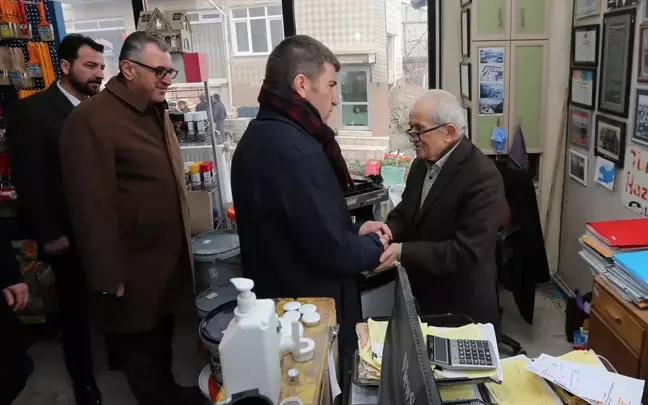 Amasya Valisi Önder Bakan, Merzifon'da İhtiyaçları Dinledi ve Ziyaretlerde Bulundu