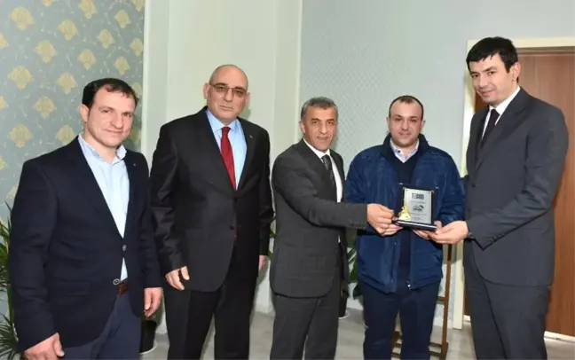 Trabzon'da Ayın Şoförleri Plaketlerini Aldı
