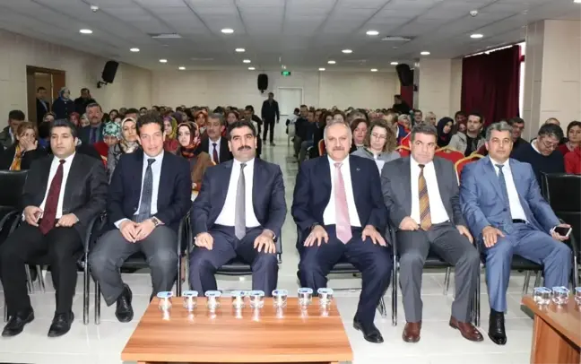 Sivas'ta Öğretmenlere Yönelik Eğitim Semineri