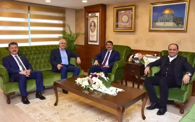Ak Partili Vekillerden Başkan Çelik'e Tebrik Ziyareti