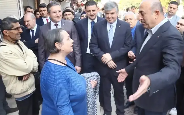 Çavuşoğlu, AK Parti Aşığı Kadından 15 Kişiyi İkna Etmesini İstedi