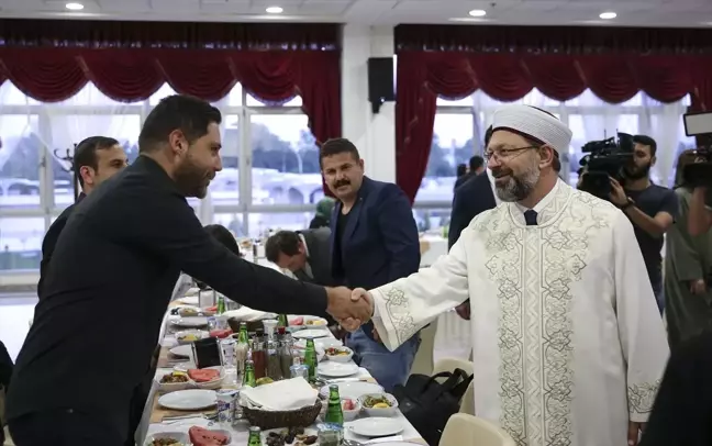 Yenikapı'da 300 bin kişiyle teravih kılınacak