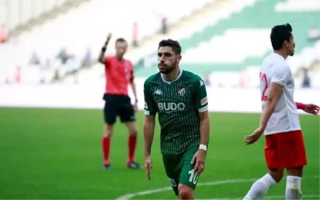 Bursaspor, Özer ve Anıl'ın kadro dışı kalmadığını açıkladı