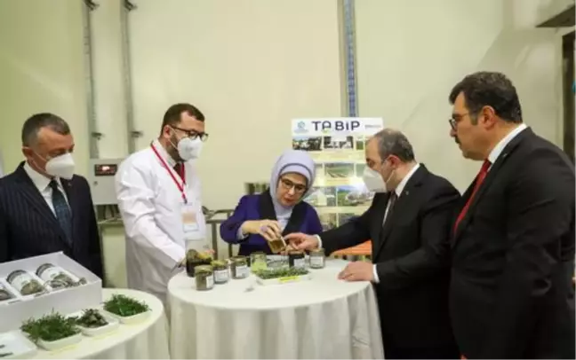 Emine Erdoğan, TÜBİTAK Marmara Araştırma Merkezi'ni ziyaret etti