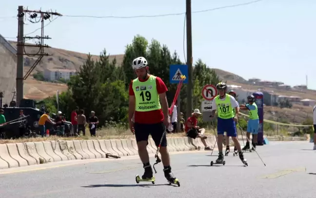 Tekerlekli Kayak Türkiye Şampiyonası Ahlat'ta Başladı