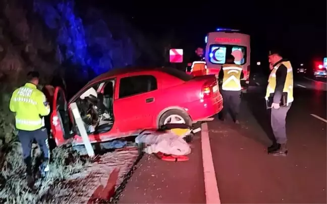 Bursa'da Kontrolden Çıkan Otomobil Kayaya Çarptı, Sürücü Hayatını Kaybetti