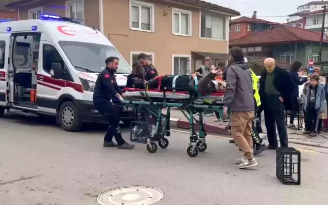 Bartın'da Motosikletin Yaya Kadına Çarpma Anı Kameralarda