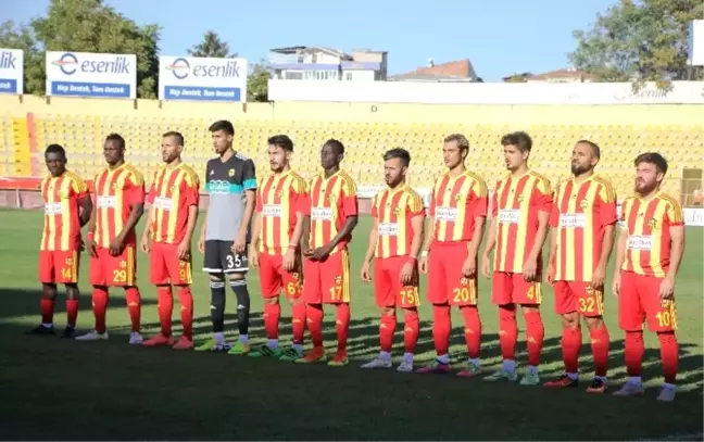 Evkur Yeni Malatyaspor'da 4 Oyuncu ile Yollar Ayrıldı