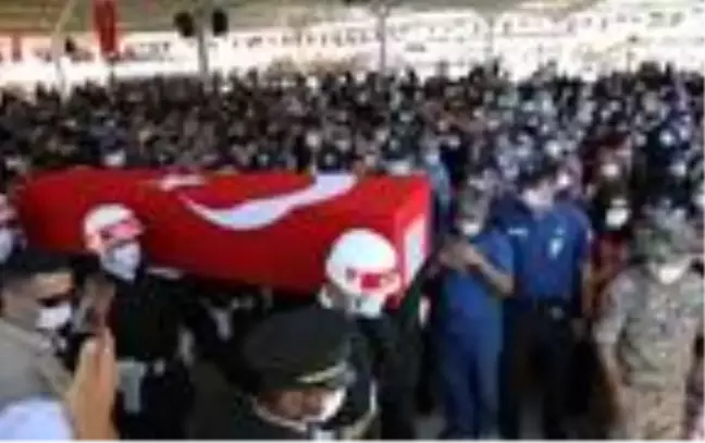 İdlib şehidi uzman onbaşı, Gaziantep'te toprağa verildi