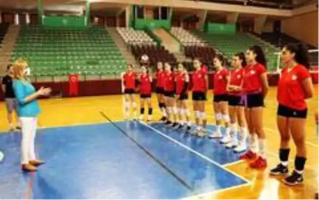 Merkezefendi'nin sultanları ilk maçına çıkıyor