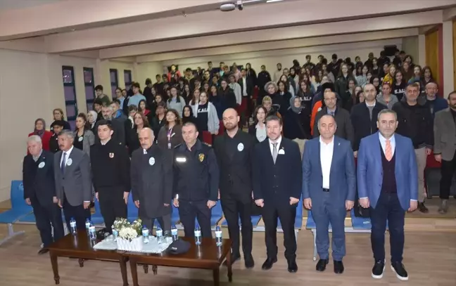 Karamürsel'de Yeşilay Haftası Programı Gerçekleştirildi