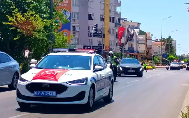 Antalya'da 15 Temmuz Demokrasi ve Milli Birlik Günü Korteji Düzenlendi