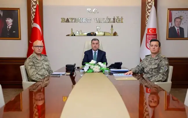 Bayburt Valisi Güvenlik Toplantısına Katıldı