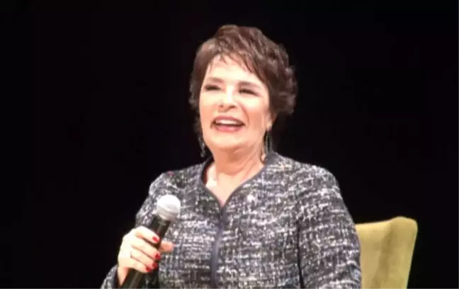 Hülya Koçyiğit: