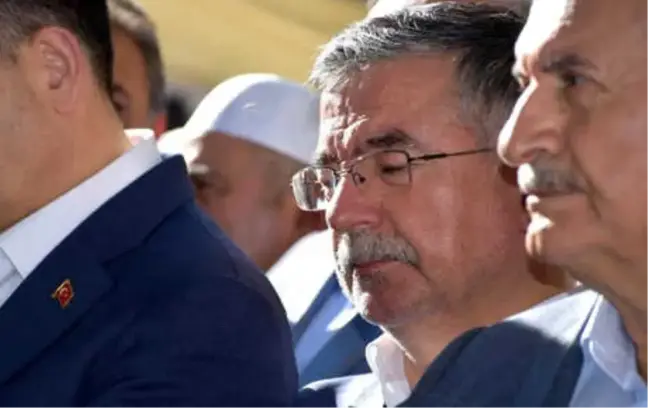 İsmet Yılmaz'ın Annesi Son Yolculuğuna Uğurlandı