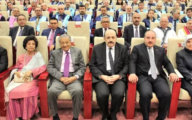 Malezya Başbakanı Tun. Dr. Mahathir Bin Muhammed'e fahri doktora verildi