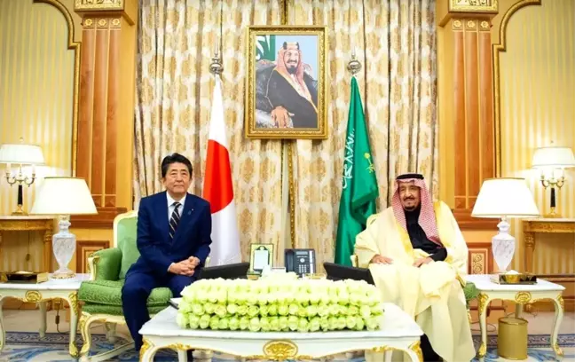 Japonya Başbakanı Abe, Suudi Kralı Selman ile görüştü
