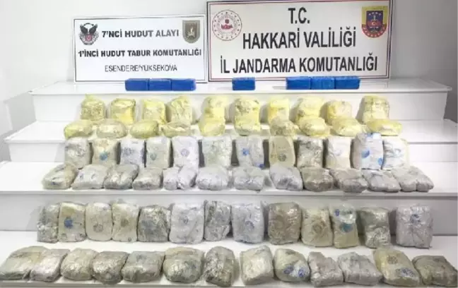 İran sınırında çuvallarda 127 kilo eroin ele geçirildi