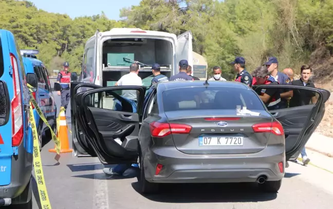 Antalya'da bir kişi otomobilinde boğazı kesilmiş halde bulundu! Araçtan yüklü miktarda döviz çalınmış