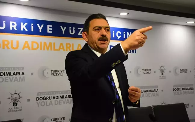 AK Parti Odunpazarı Belediye Meclisi Grup Başkan Vekili Murat Özcan, Odunpazarı Belediye Başkanı Kazım Kurt'a Eleştirilerde Bulundu