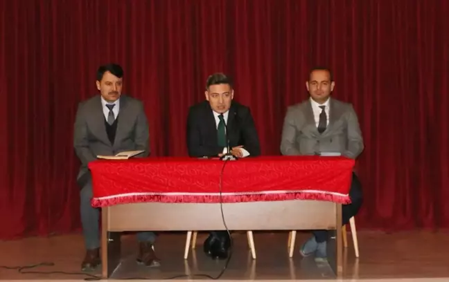 Hizan Kaymakamı, köy ve mahalle muhtarlarıyla toplantı yaptı