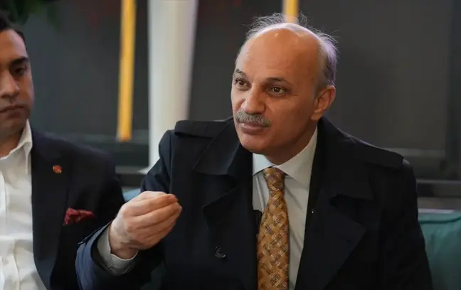 Saadet Partisi İstanbul Büyükşehir Belediye Başkan Adayı Birol Aydın, Çekmeköy'de Vatandaşlarla Buluştu