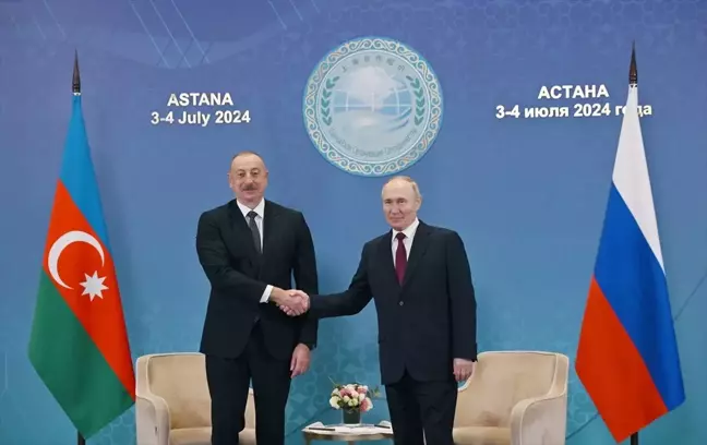 Putin ve Aliyev, Kazakistan'da bir araya geldi