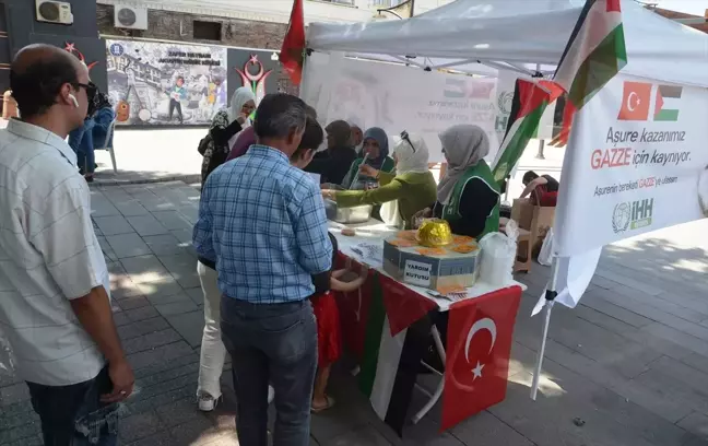 Kütahya İHH İnsani Yardım Derneği'nden Gazze'ye Aşure Yardımı