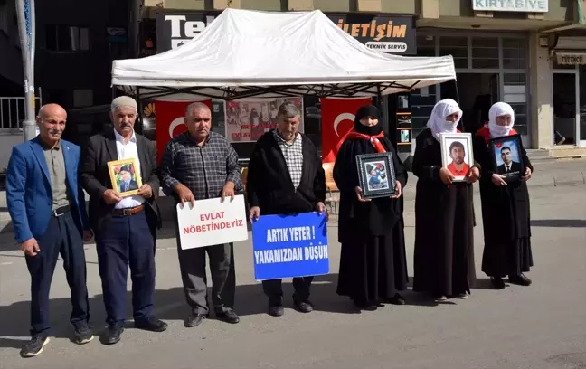 Muş'ta Aileler, PKK'dan Çocuklarını Kurtarmak İçin Eylem Yapıyor