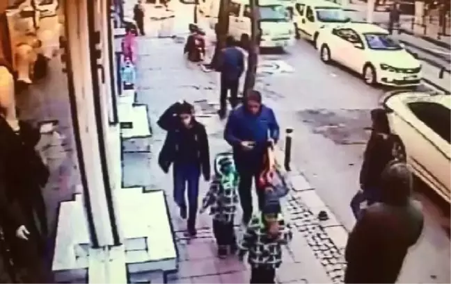 Çöken Binanın Ayırdığı İkizlerin Son Anları Kamerada