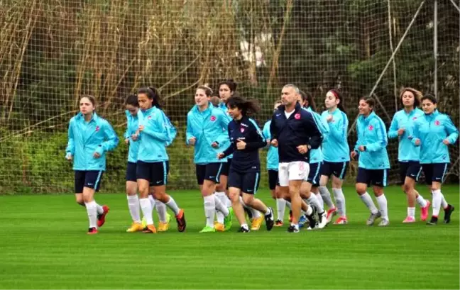 U19 Kadın Milli Takımı Manavgat'ta Kampa Girdi