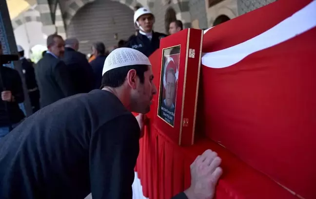 Şehit Emniyet Müdür Yardımcısı Pehlivan Son Yolculuğuna Uğurlandı