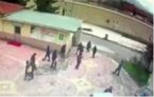 Batman'da sağlık çalışanlarına hareket etti, gözaltına alındı