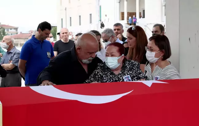 Türkiye'nin ilk beyin cerrahlarından Prof. Dr. Gökalp son yolculuğuna uğurlandı