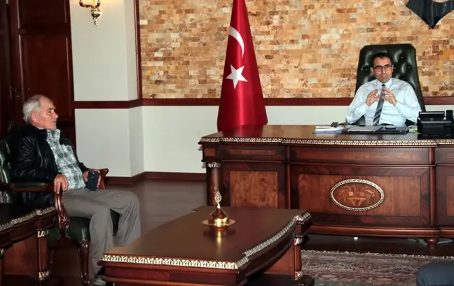 Şehit babası Beypazarı Kaymakamı'na ziyarette bulundu