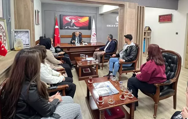 Karabük Üniversitesi Gazetecilik Bölümü Öğrencileri Gençlik ve Spor İl Müdürü'nü Ziyaret Etti