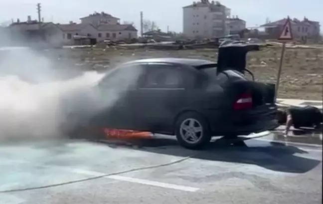 Karaman'da seyir halindeki otomobilde yangın